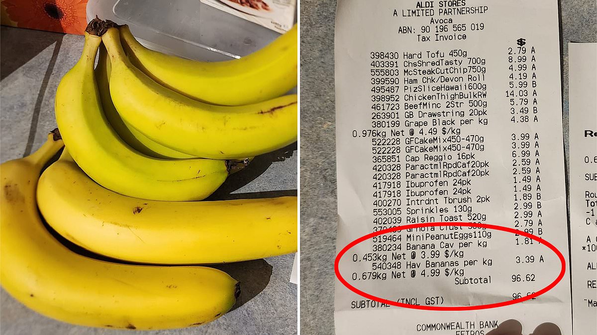 Aldi Australia shopper furious after being charged different price for 'ripe' bananas