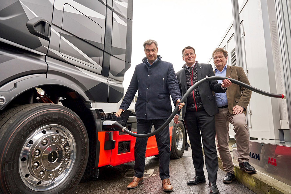ABB E-mobility and MAN demonstrate megawatt charging on electric truck