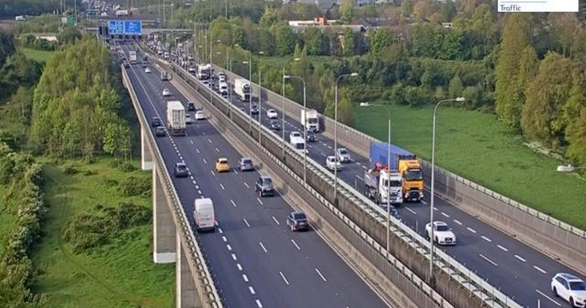 Dublin traffic LIVE: M50 motorists face delays and breakdown near Dublin Airport