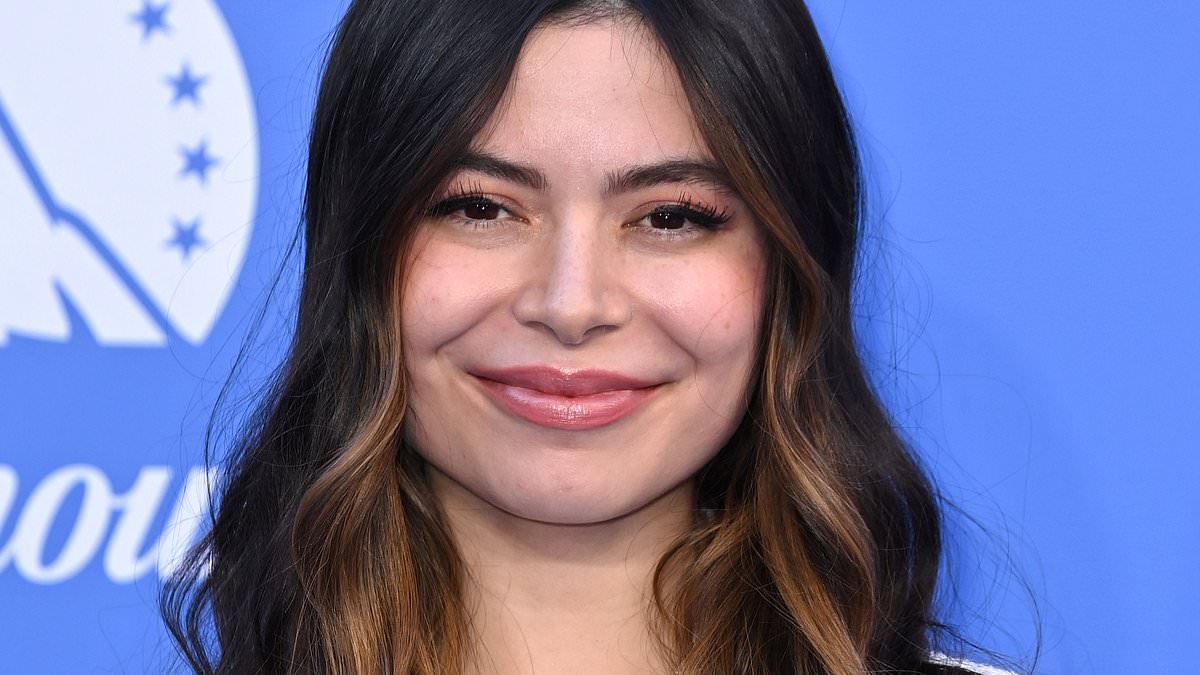 Miranda Cosgrove and Pierson Fode reunite for new Netflix movie The Wrong Paris... more than a decade after their iCarly episode together