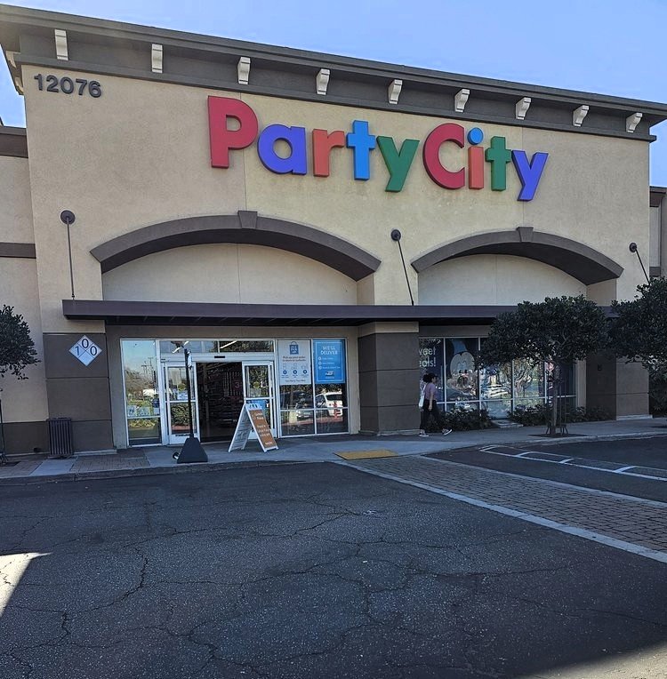 Party City at Downey Landing to close as company goes out of business