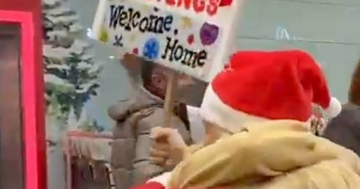 Emotional Dublin Airport moment mother and daughter reunite for Christmas