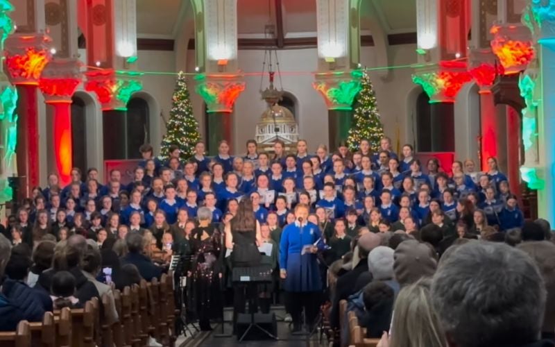 WATCH: Young singers in Co Tipperary stun with beautiful Christmas carol performance