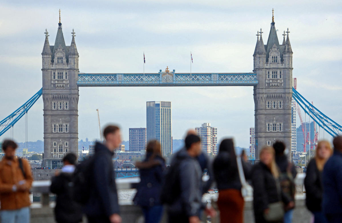 FTSE 100 LIVE: Stocks mixed as traders digest surprise UK inflation jump