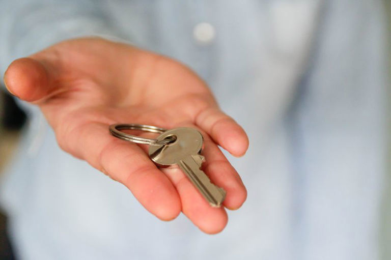 Student offered 'sex for rent' arrangements from multiple landlords