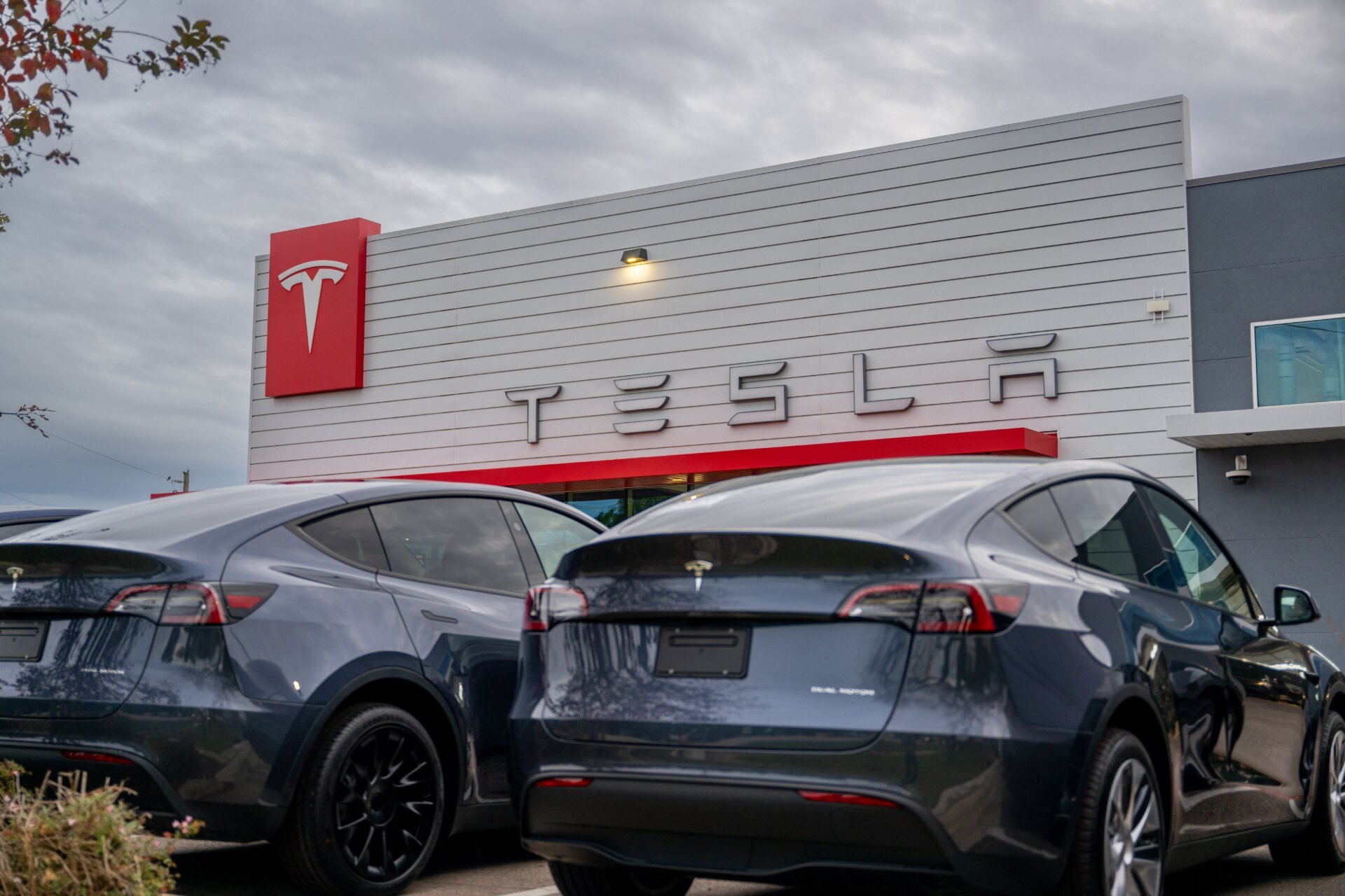 Tesla Dealership in Oregon Gets Shot Up, Drawing FBI Scrutiny