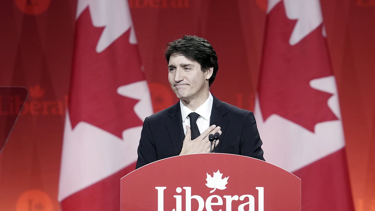 Justin Trudeau weeps as he gives farewell speech in front of family