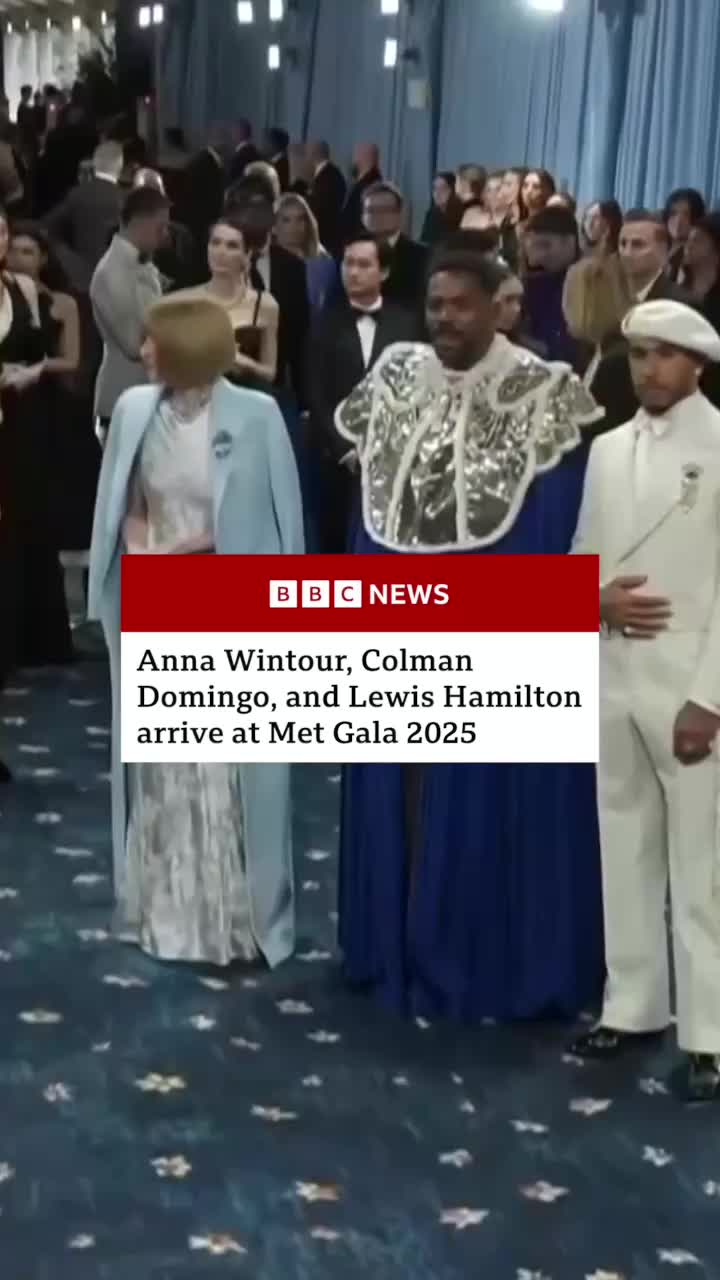 The Vogue editor-in-chief arrived, along with the co-chairs for the night to a musical performance. #MetGala #MetGala2025 #Fashion #RedCarpet #AnnaWintour #ColmanDomingo #LewisHamilton #TikTokFashion #NewYork #Superfine #BBCNews