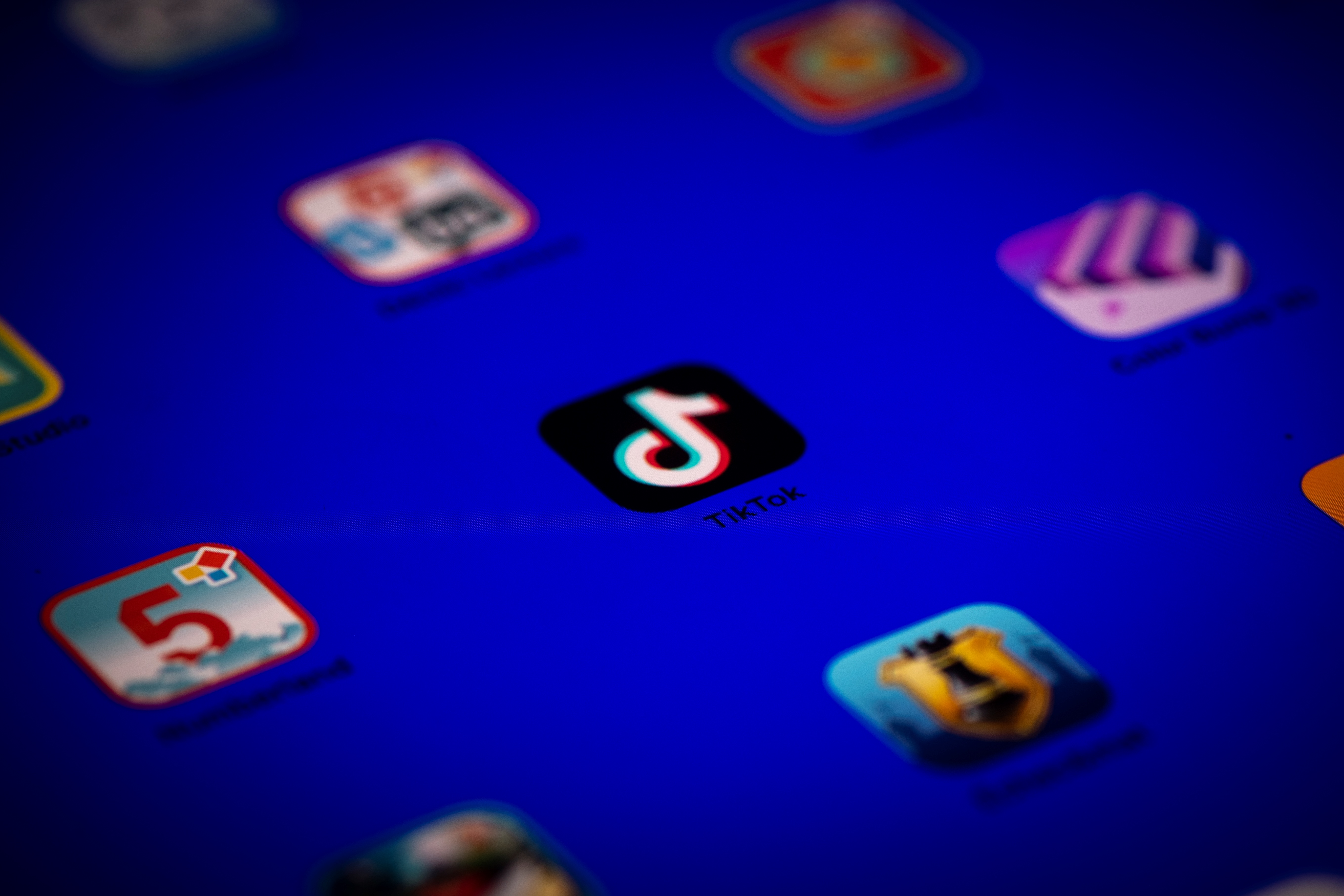 Trump Will Extend TikTok Ban Deadline Again as Tariffs Stall Deal