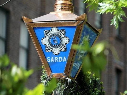 Gardaí investigate after two men robbed in Cork city
