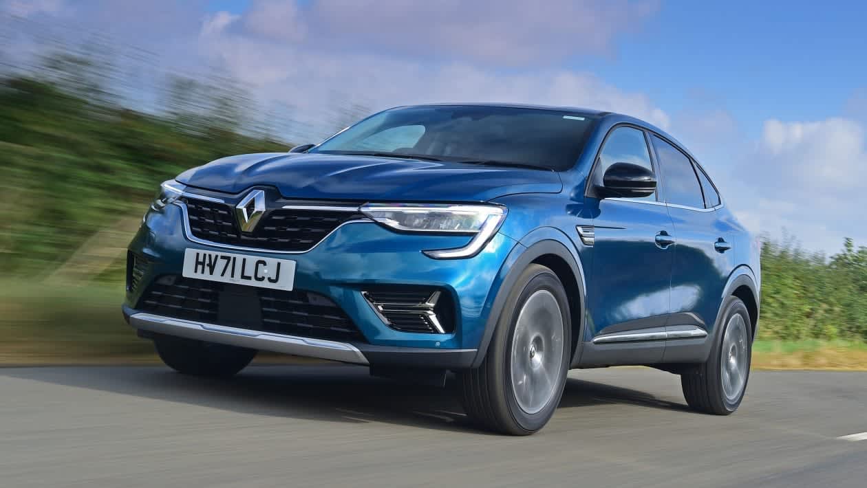 Bargain prices drive used car sales boom, but new cars struggle to sell