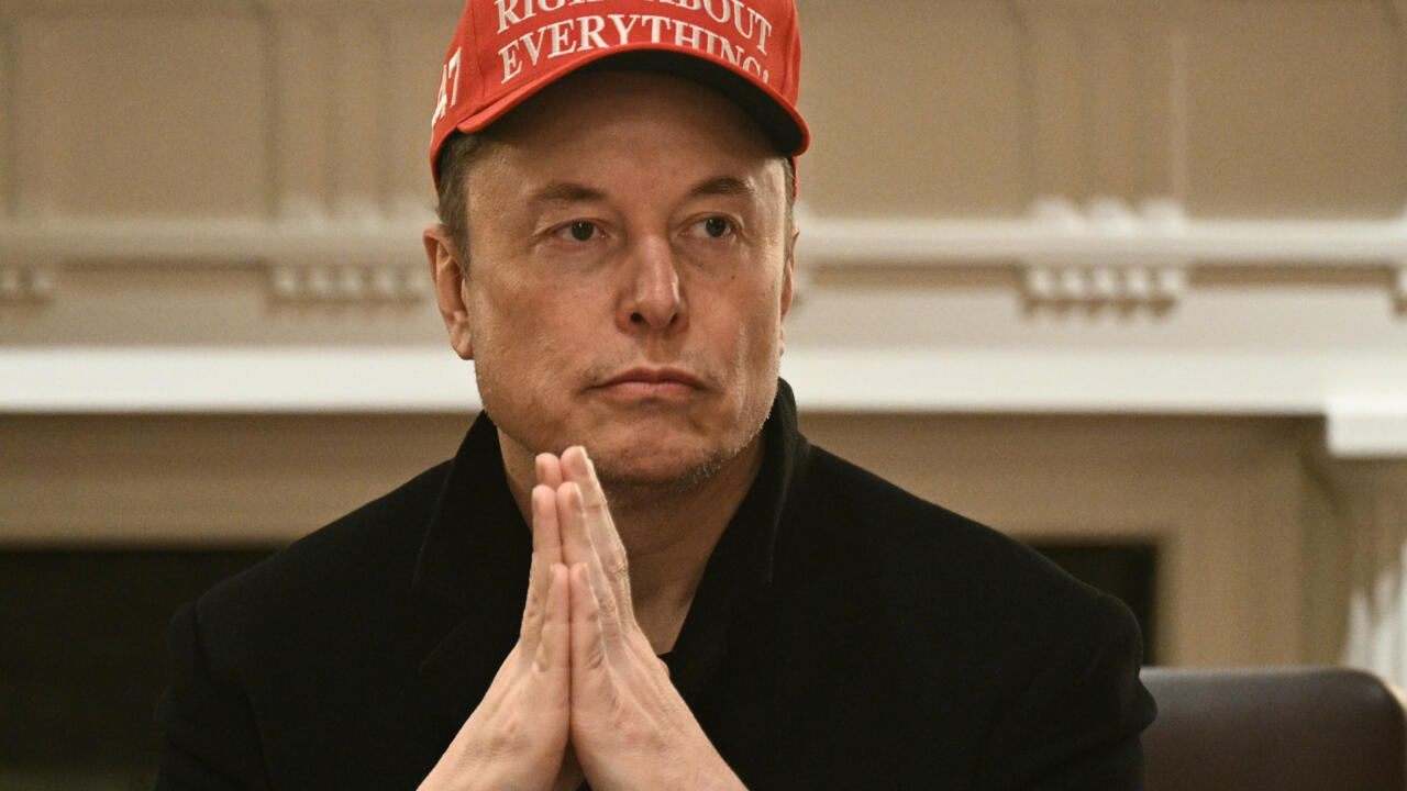 After brief , Musk says refocusing on businesses