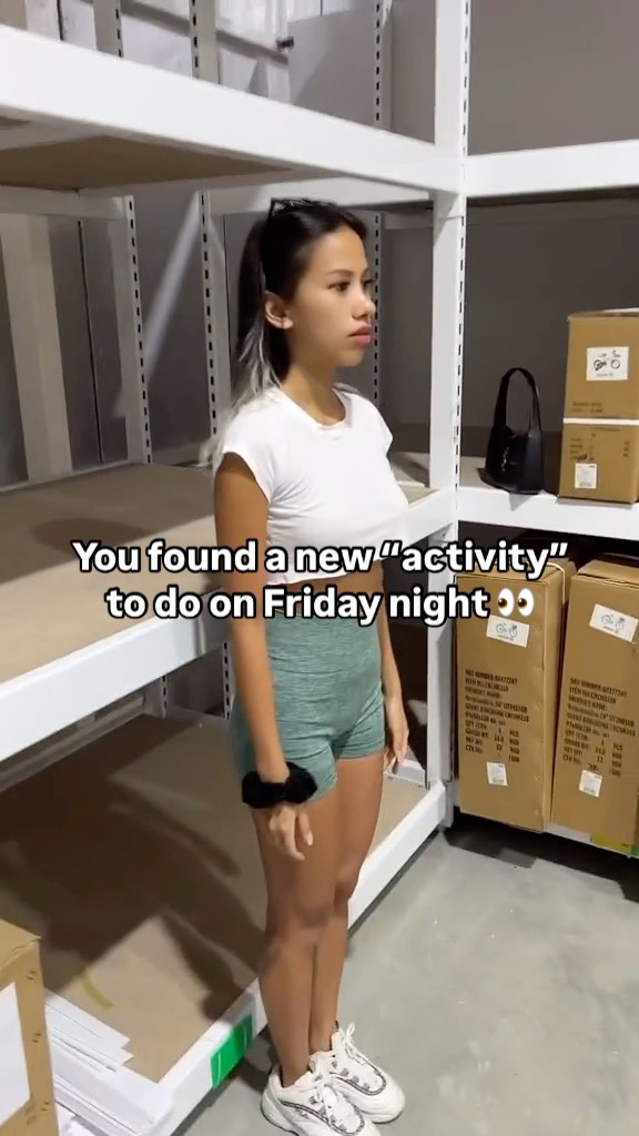 Those new Asian dolls look so real haha, would you buy one if they looked like this? Nothing beats real companionship wi...