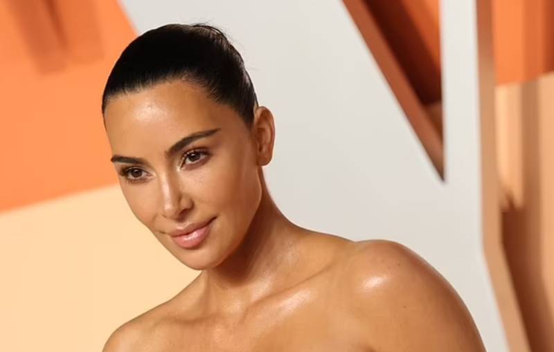 Fans slam Kim Kardashian over blast from past