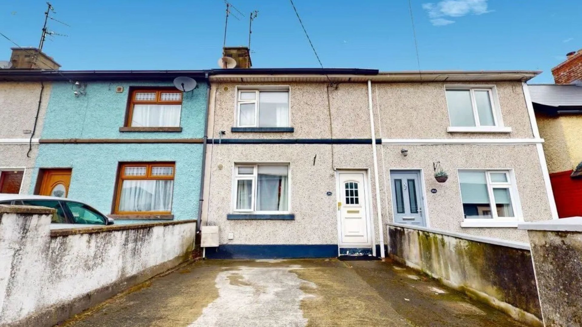 The stunning three-bedroom pad 45 mins from Dublin on market for €195k