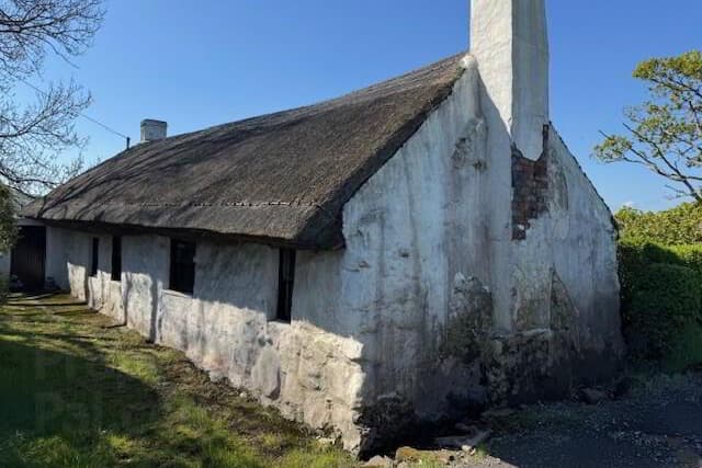 Northern Ireland Property: Once-in-a-lifetime chance to buy 1830 thatched cottage that you could make your own