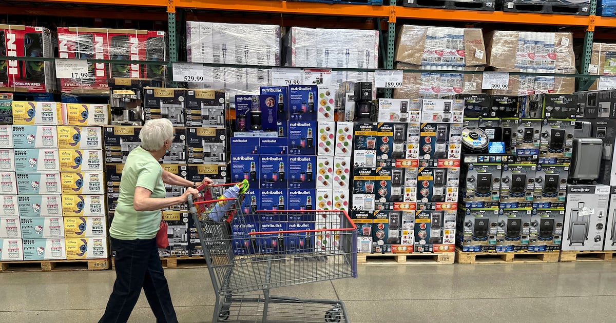 US inflation gauge cools with little sign of tariff impact, so far