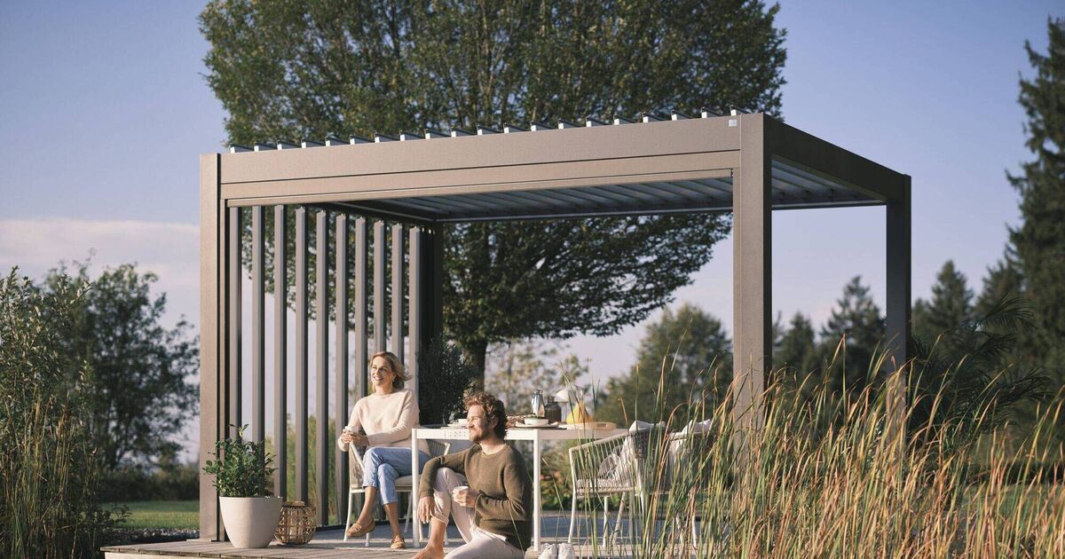 How a pergola adds drama and focus to your summer garden