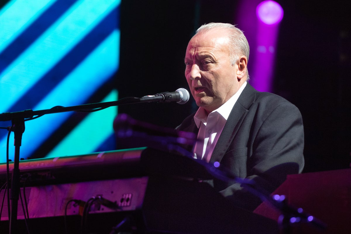 Deacon Blue star James Prime dies following cancer battle