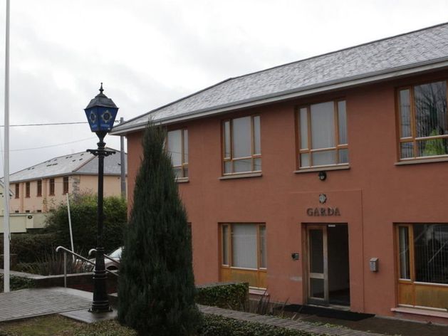 Gardaí arrest two men ‘hiding in wardrobe’ following reports of suspicious activity