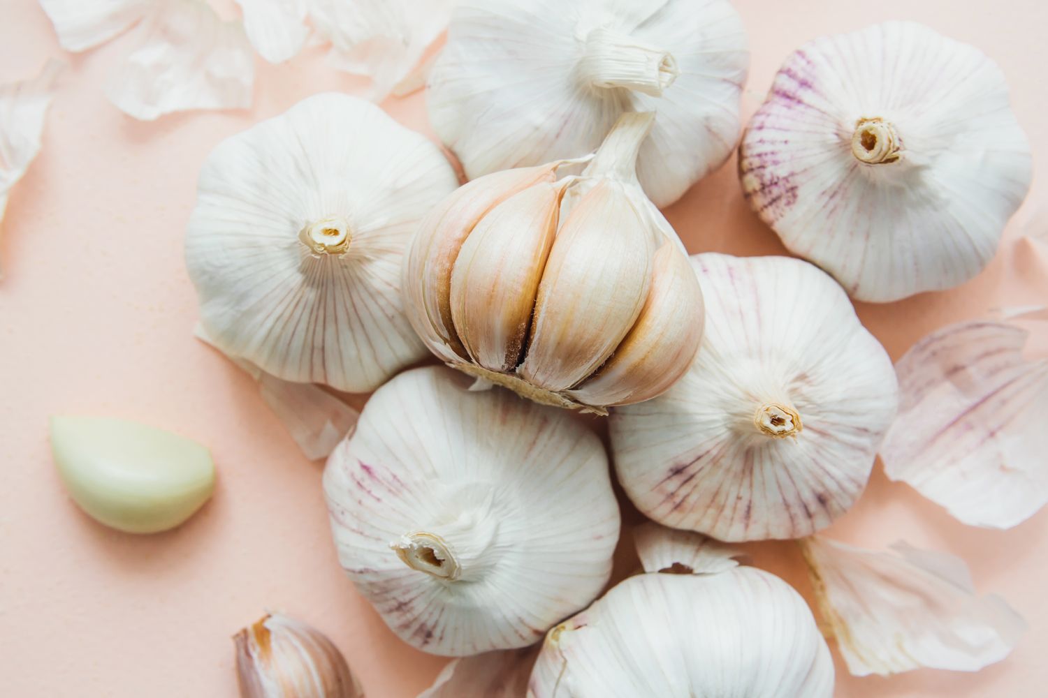6 Vegetables That Are Healthier Raw Than Cooked, According to Dietitians