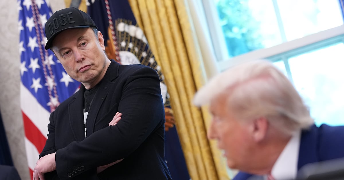 Musk Crashes Trump’s Celebration by Testing the Waters for a Rival Party