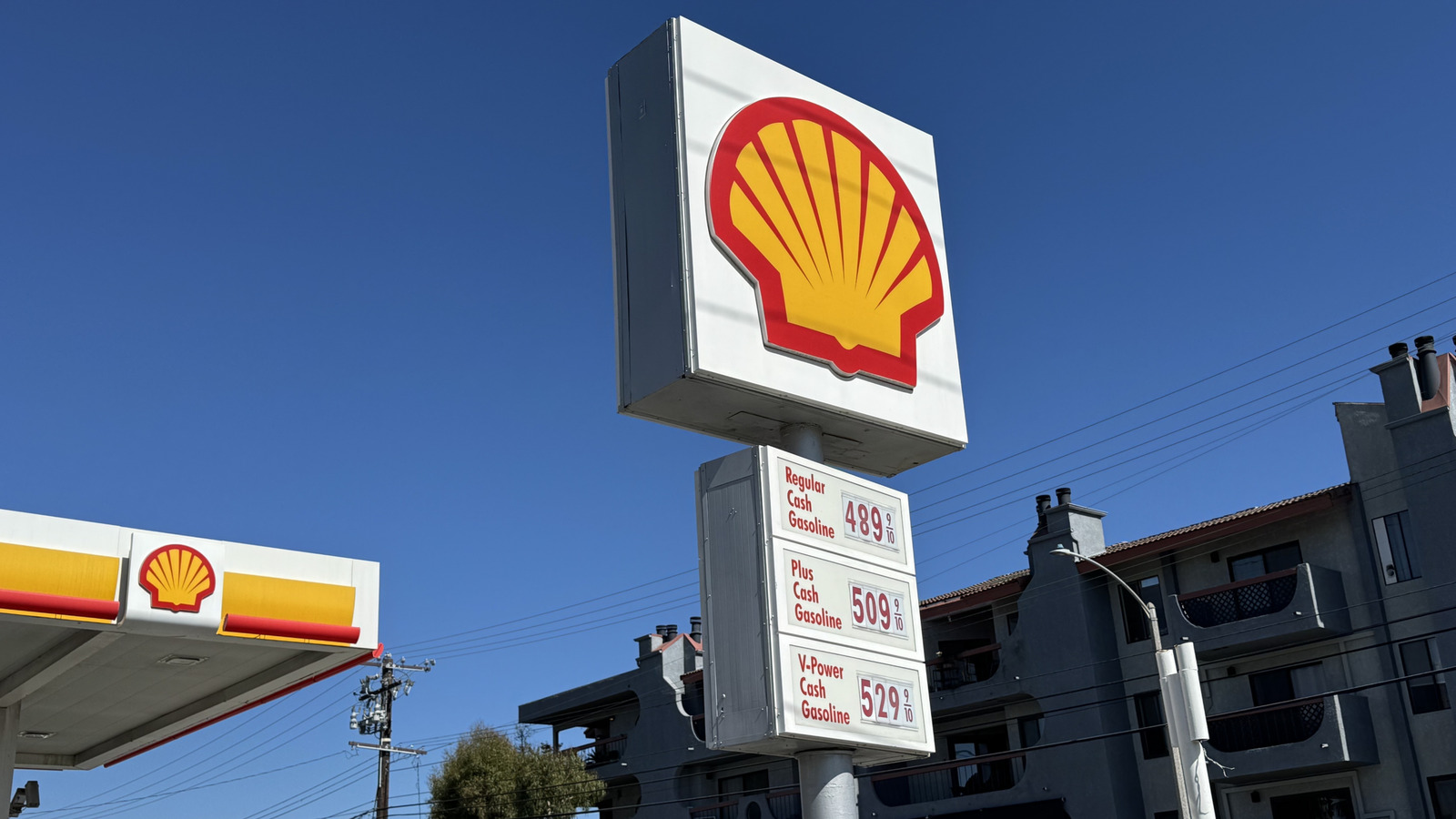 No, Californians Aren't Suddenly Being Charged An Extra $0.60 Per Gallon Because Of A Tax Hike