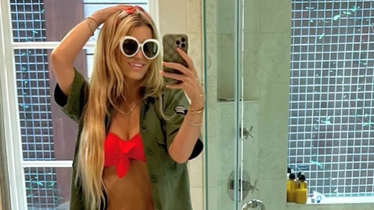 Jessica Simpson displays 100-lb weight loss in bikini as she celebrates first Fourth of July since Eric Johnson split