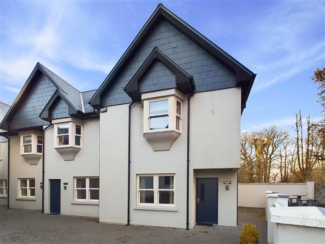 Westend Mews, New Street, Killarney, Co. Kerry - DNG Ted Healy - 4943464