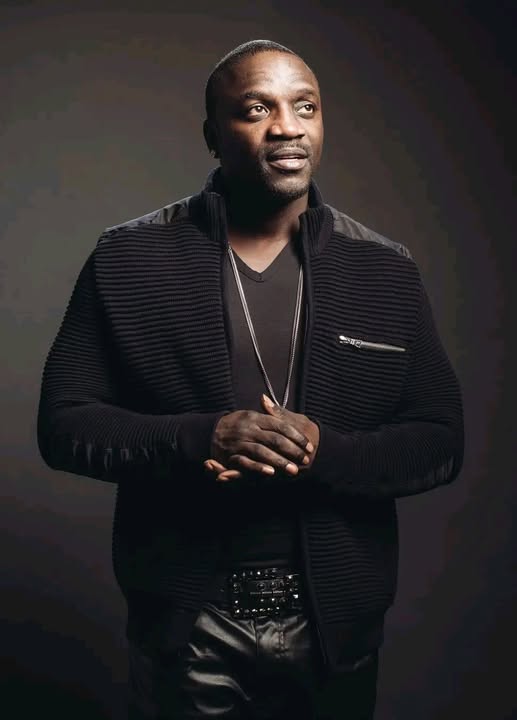 RT by @Cobratate: AKON &quot;When I made my first million dollars from music, I was so excited that I spent it quickly. The first thing I bought was a studio, so if all else failed, I could always write and produce records for other artists. I spent about $250,000 on that studio equipment. Then I gave…