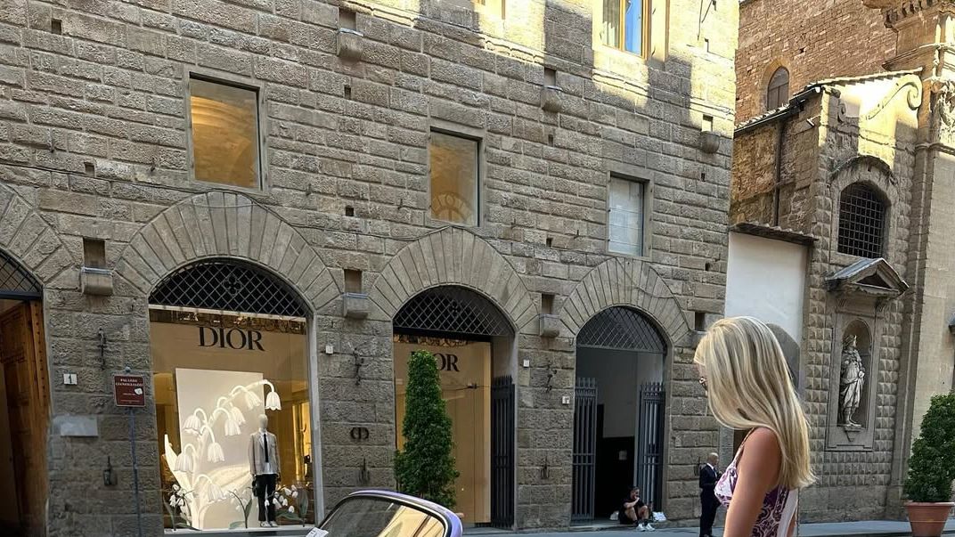 The new Spencer twins: Lady Kitty Spencer and her daughter Athena wear matching Dolce &amp; Gabbana dresses on Italian holiday