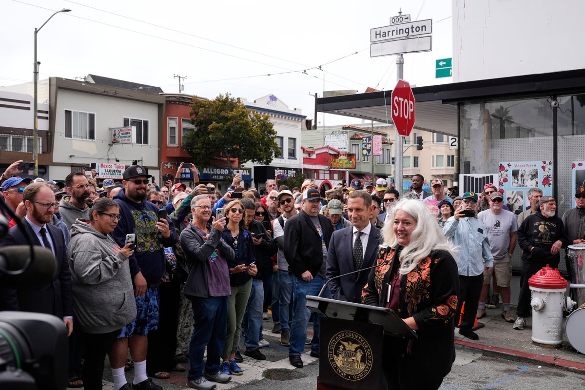 Grateful Dead guitarist Jerry Garcia has childhood street named for him in San Francisco