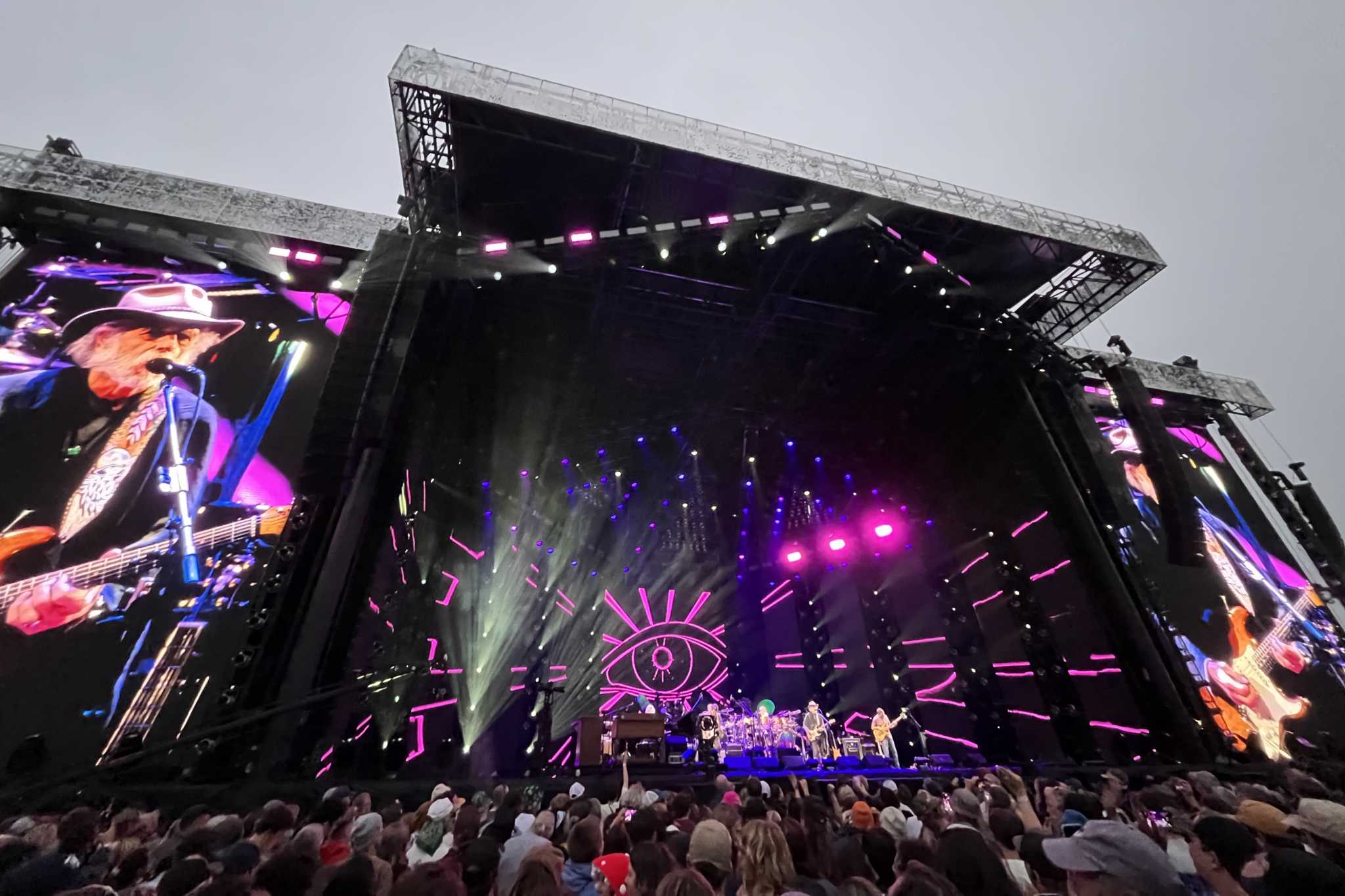 Dead &amp; Company kicks off epic Grateful Dead 60th shows in foggy San Francisco