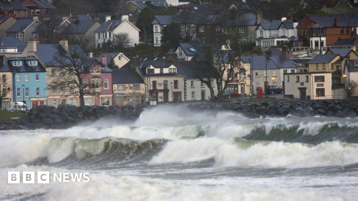 Northern Ireland: Yellow weather warnings in place for Storm Floris