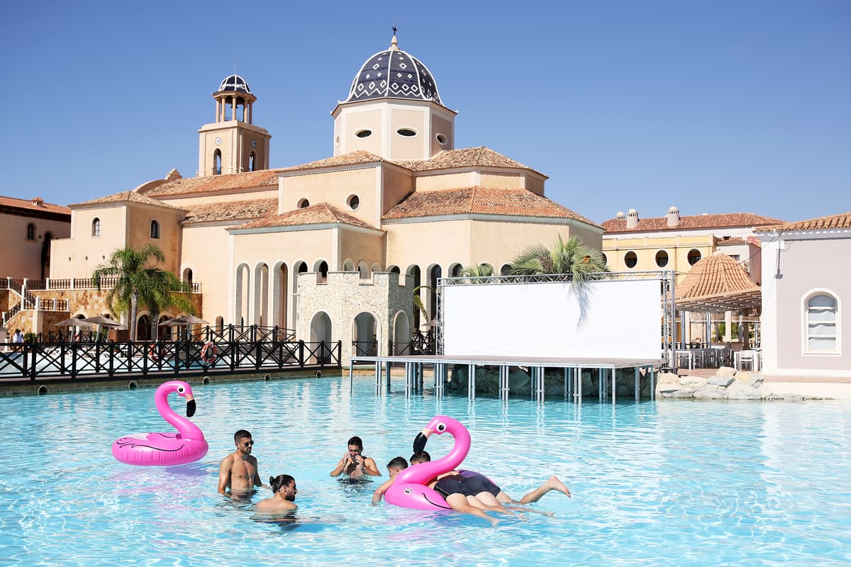 Vape warning for Brits heading to the pool this summer - and the holiday rules you must follow