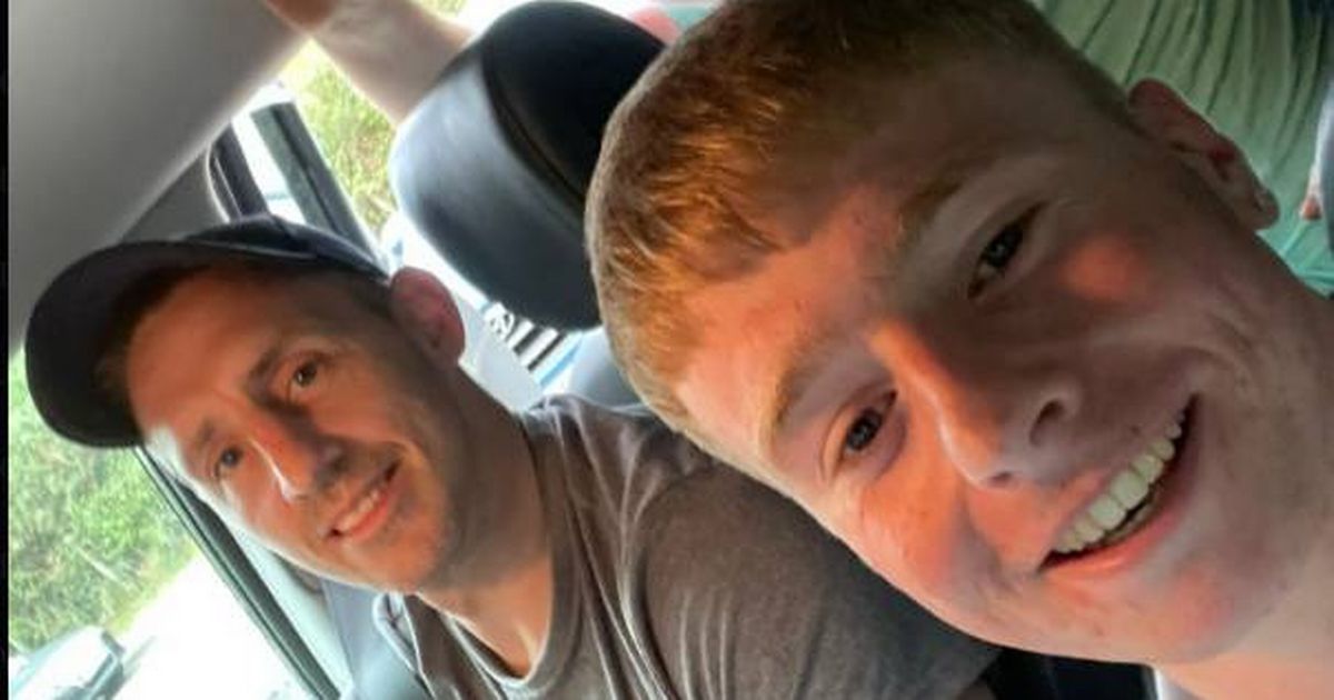 Hitchhikers thumb lift to Fleadh and share car with GAA legend