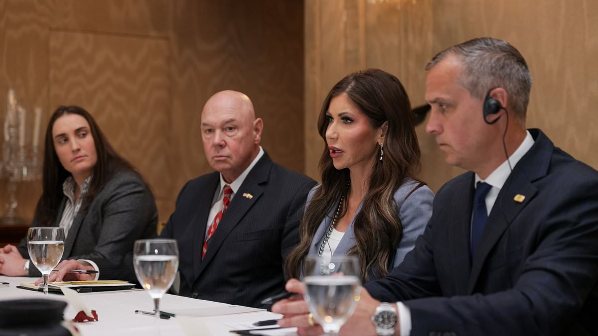 Investigation launched into White House aide's timecard