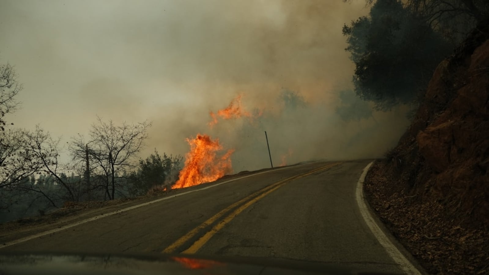 Smoke from Everglades wildfire chokes South Florida, prompts warnings across Broward County