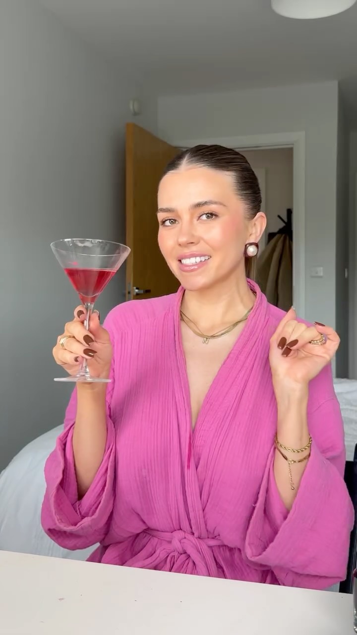 Liquid blush after powder blush 🤏🤏