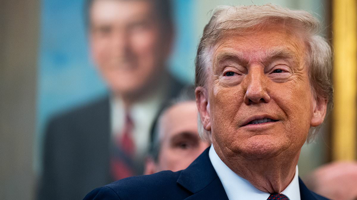 Broadcasters  ordered to censor any Donald Trump protests at US Open