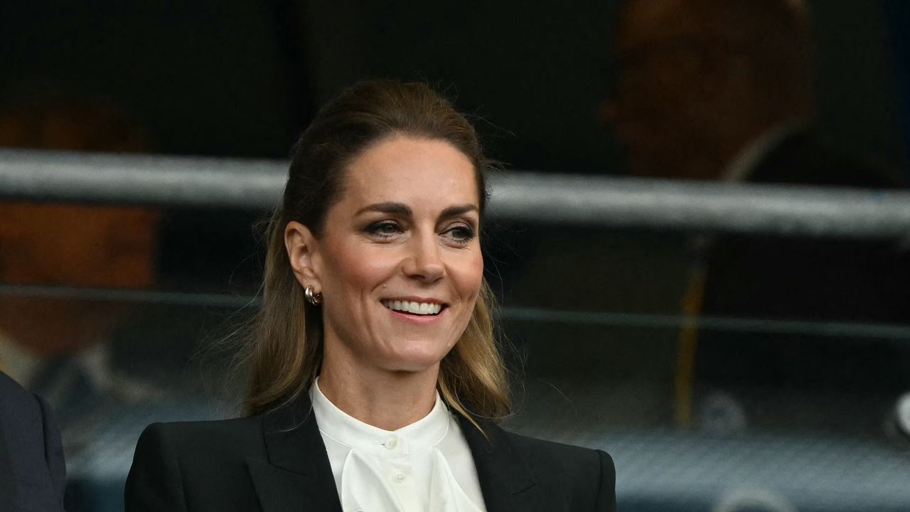 Business chic! Kate Middleton is elegant in Alexander McQueen and Chanel as she attends the Women’s Rugby World Cup