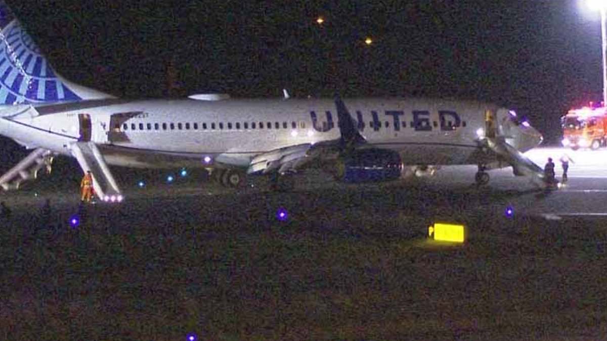 United Airlines Flight makes terrifying emergency landing over mid-air fire fears