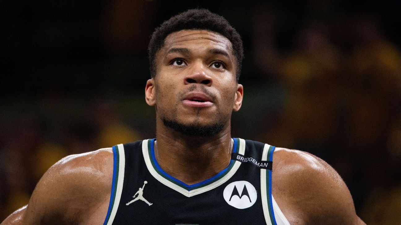 Giannis back with Bucks after COVID recovery