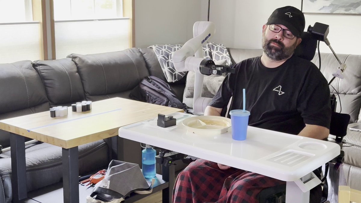 RT by @elonmusk: BREAKING 🚨 Neuralink PRIME BCI helps Nick Wray mind-control his new assistive robotic arm Grok by xAI is helping Neuralink in: - thought to text generation - faster communication using AI assistance - synthesized voice cloning - cognitive augmentation to connect at binary…