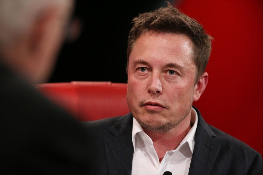 Elon Musk will talk for the first time about chipping people