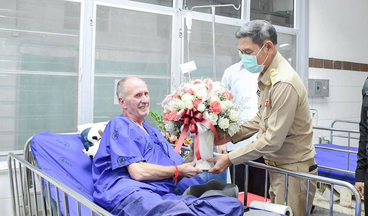 Brit diver slurred by Elon Musk in cave rescue of Thai boys fights for his life