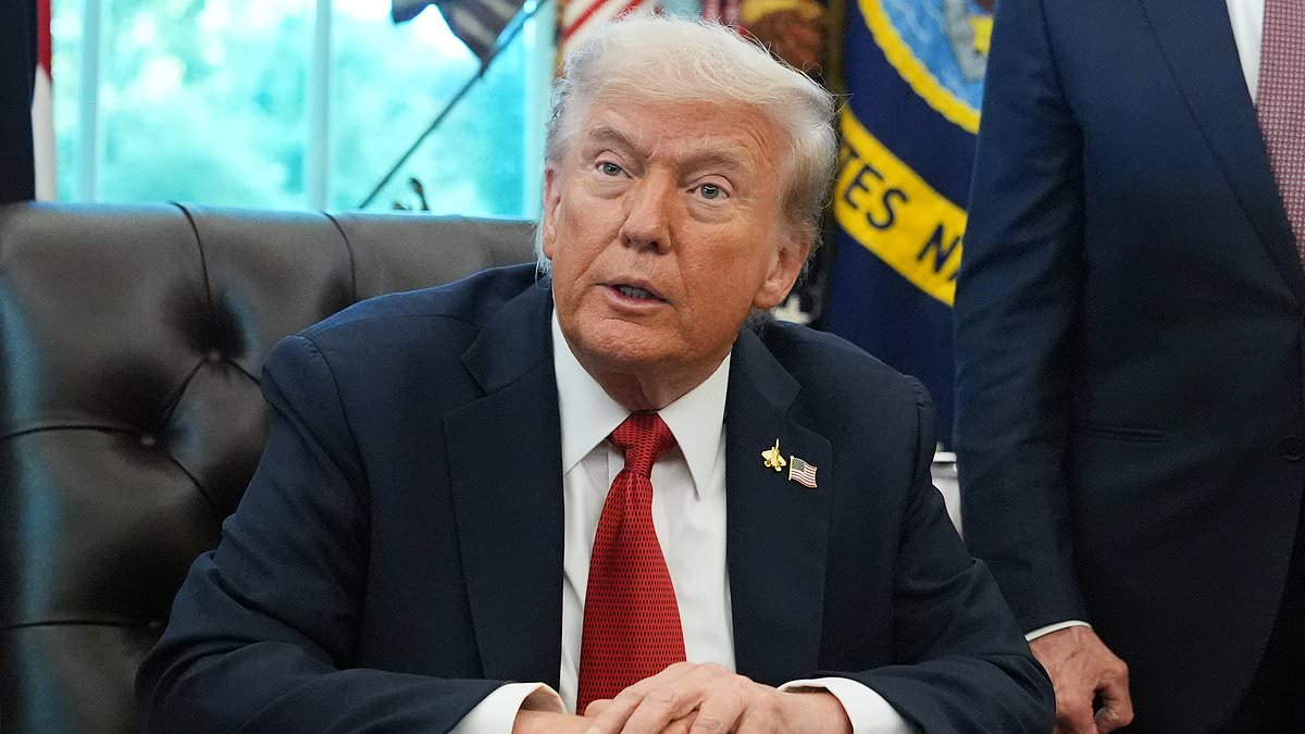 Federal workers will face missed paychecks this week, Leavitt warns