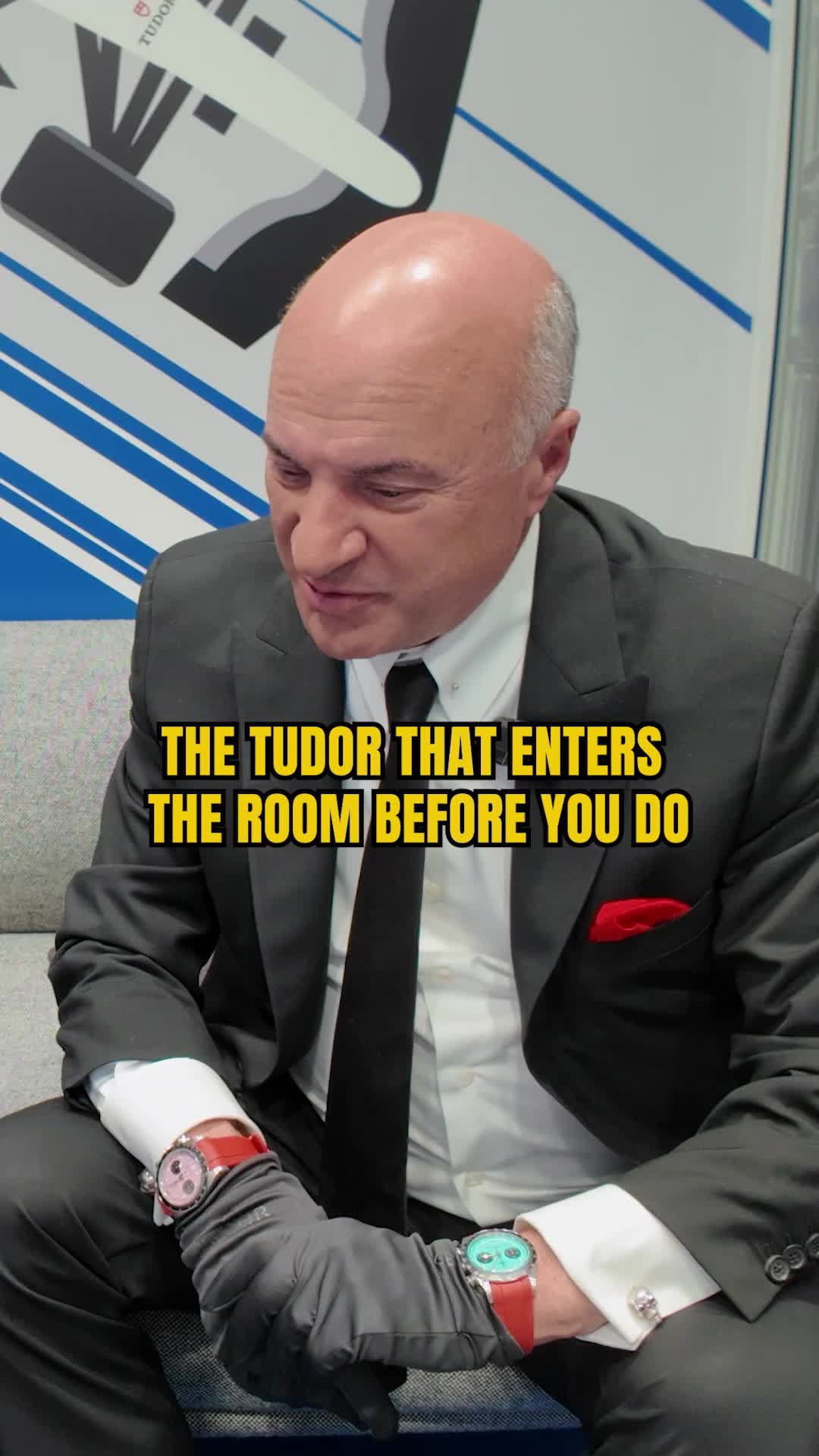 The Pelagos FXD at 43mm makes a statement. It’s bold, thin, 4000m water-resistant, and just $5,500. Vintage look, modern tech — this Tudor has it all.