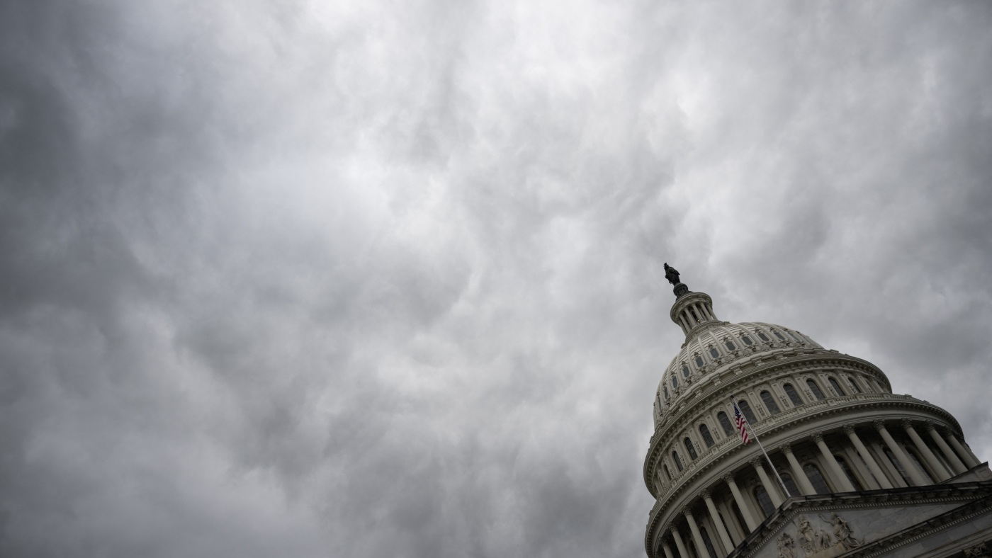 'Make it stop.' For lawmakers, the shutdown feels like purgatory (but with Thai food)