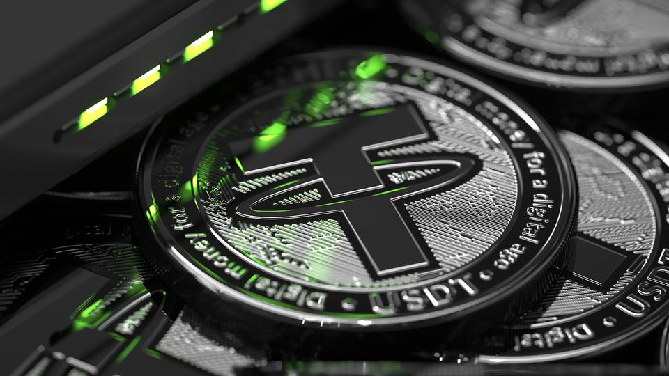 Tether CEO Sees Bitcoin and Gold as Hedges Against Fiat Currency Debasement